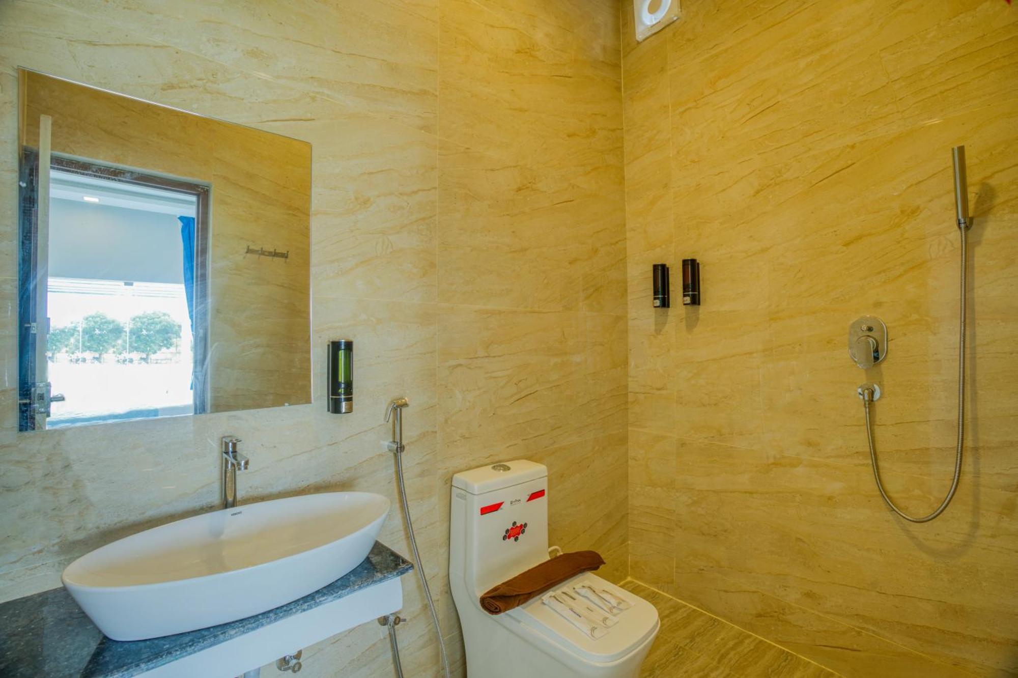 Seaborne Beach Resort Auroville Exterior photo