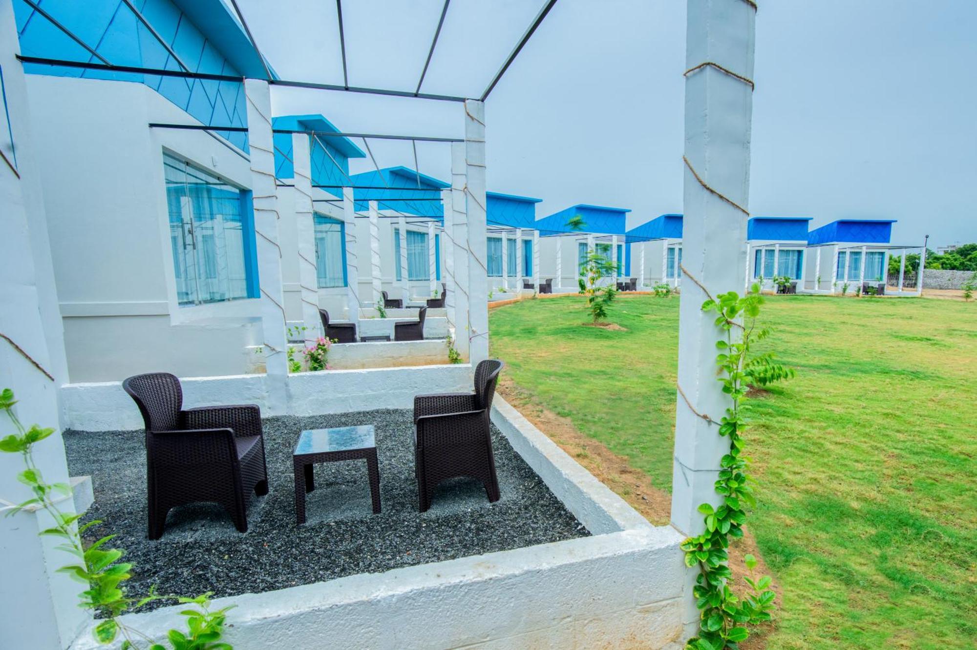Seaborne Beach Resort Auroville Exterior photo
